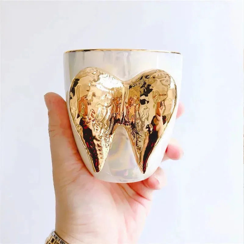 caneca-asa-de-anjo-com-dourado-kafetis-muito-mais-que-um-gole-4 - Kafetis